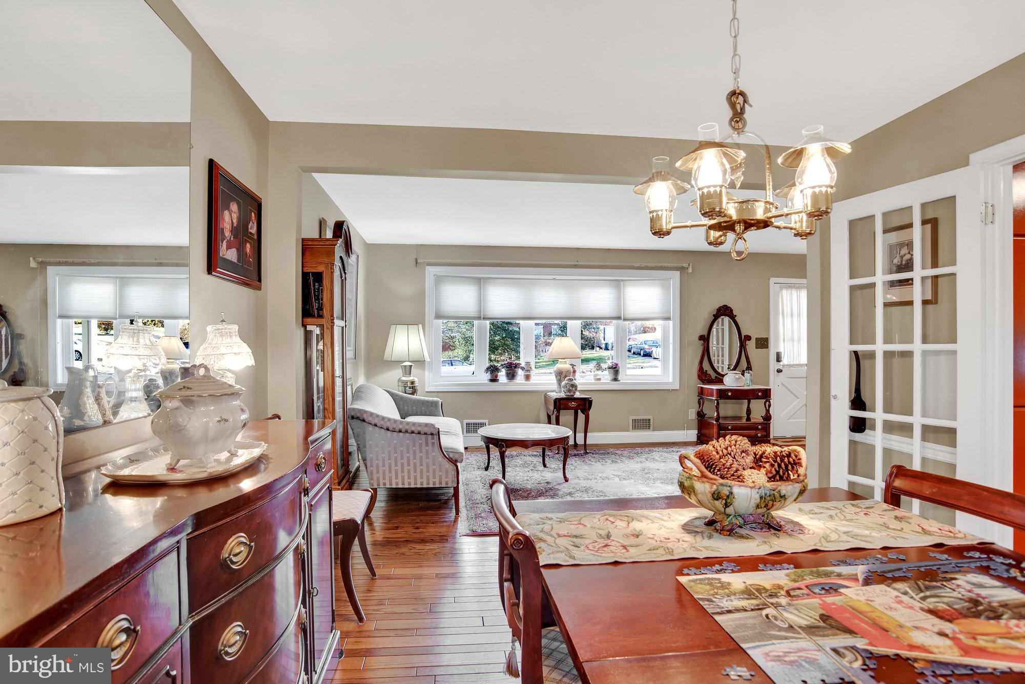 219 Ridgeway Road Catonsville, MD 21228 - Photo 11 of 35 Dining Room, bright and open