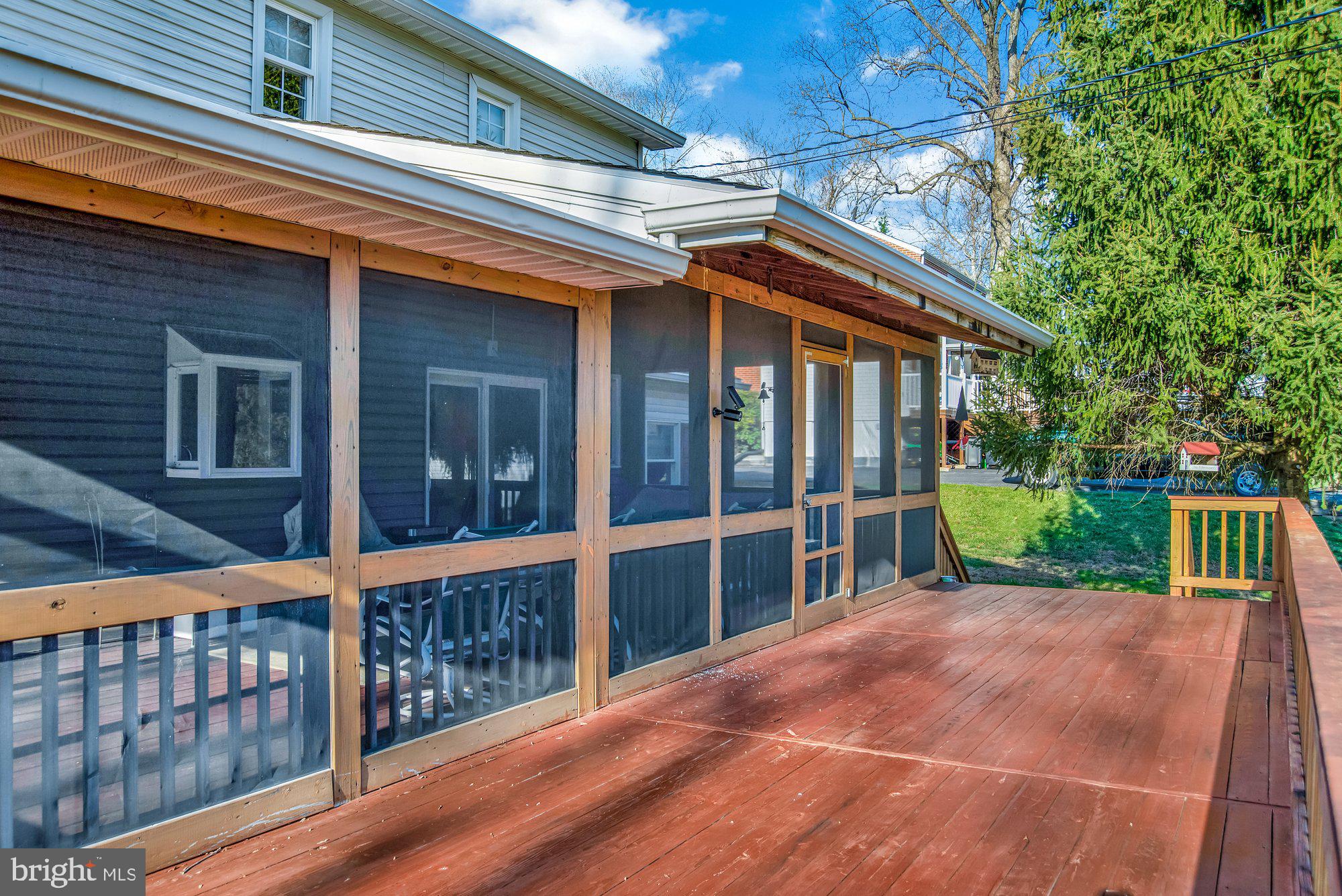 219 Ridgeway Road Catonsville, MD 21228 - Photo 13 of 35 Deck