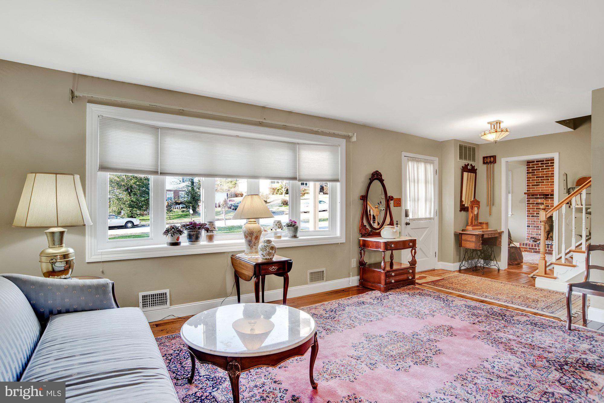 219 Ridgeway Road Catonsville, MD 21228 - Photo 5 of 35 Living Room w/ large bay window