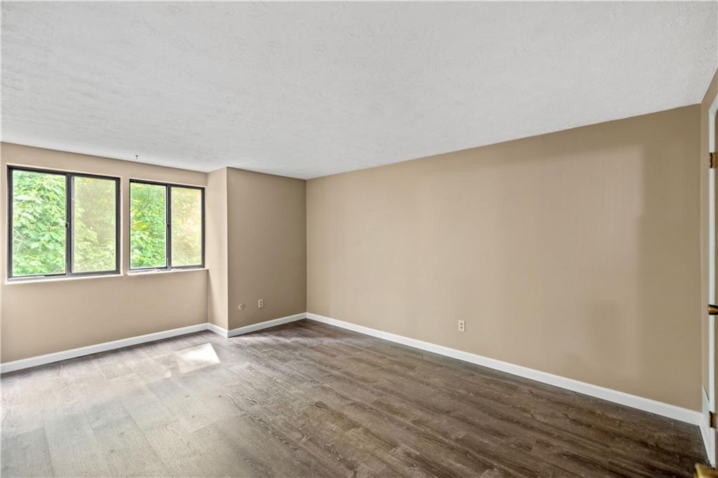 323 Ridge Point Circle, Unit 23 Bridgeville, PA 15017 - Photo 14 of 28 Gallery Image 14