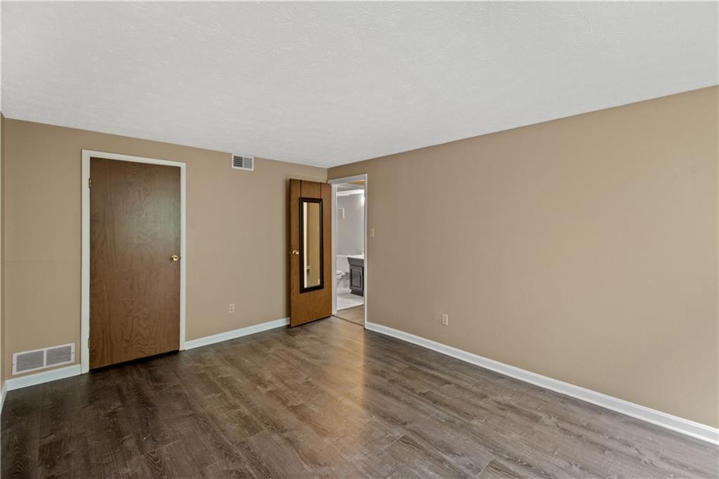 323 Ridge Point Circle, Unit 23 Bridgeville, PA 15017 - Photo 15 of 28 Gallery Image 15
