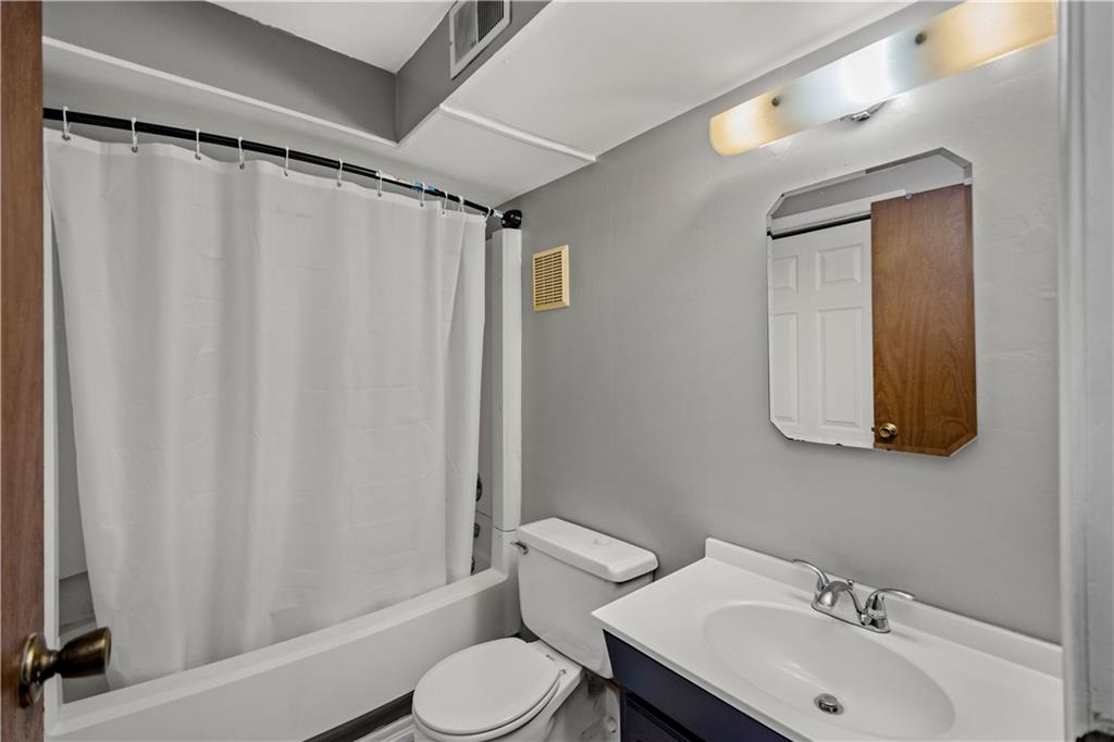 323 Ridge Point Circle, Unit 23 Bridgeville, PA 15017 - Photo 17 of 28 Gallery Image 17
