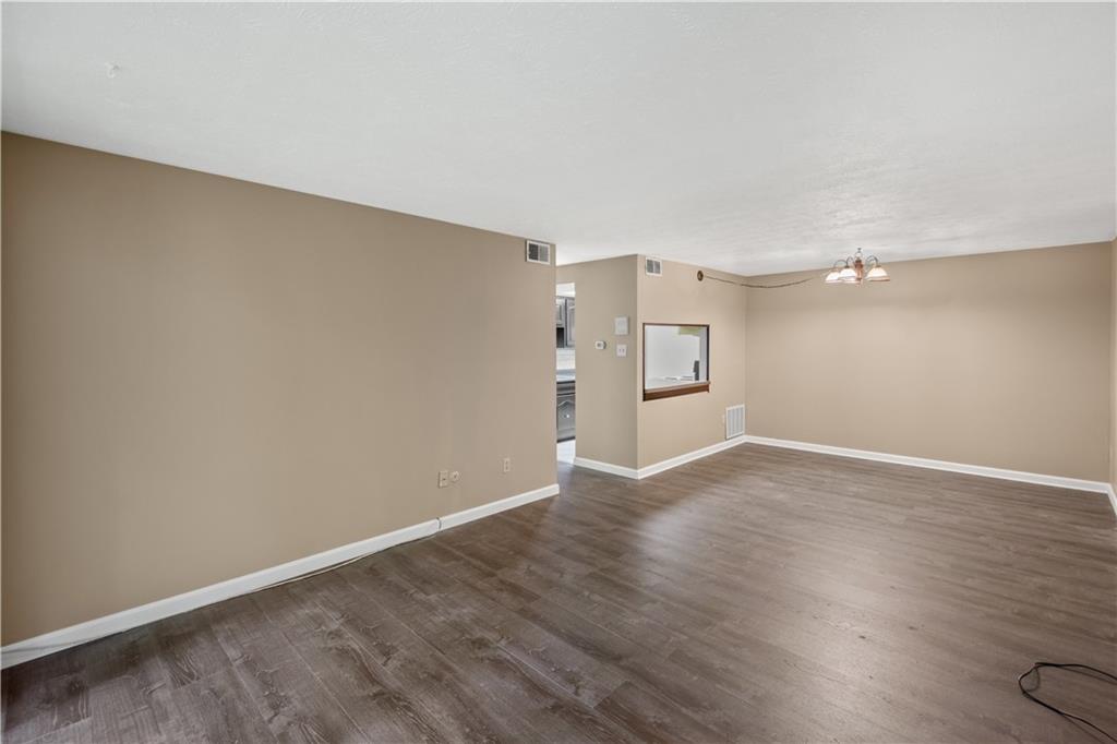 323 Ridge Point Circle, Unit 23 Bridgeville, PA 15017 - Photo 5 of 28 Gallery Image 5