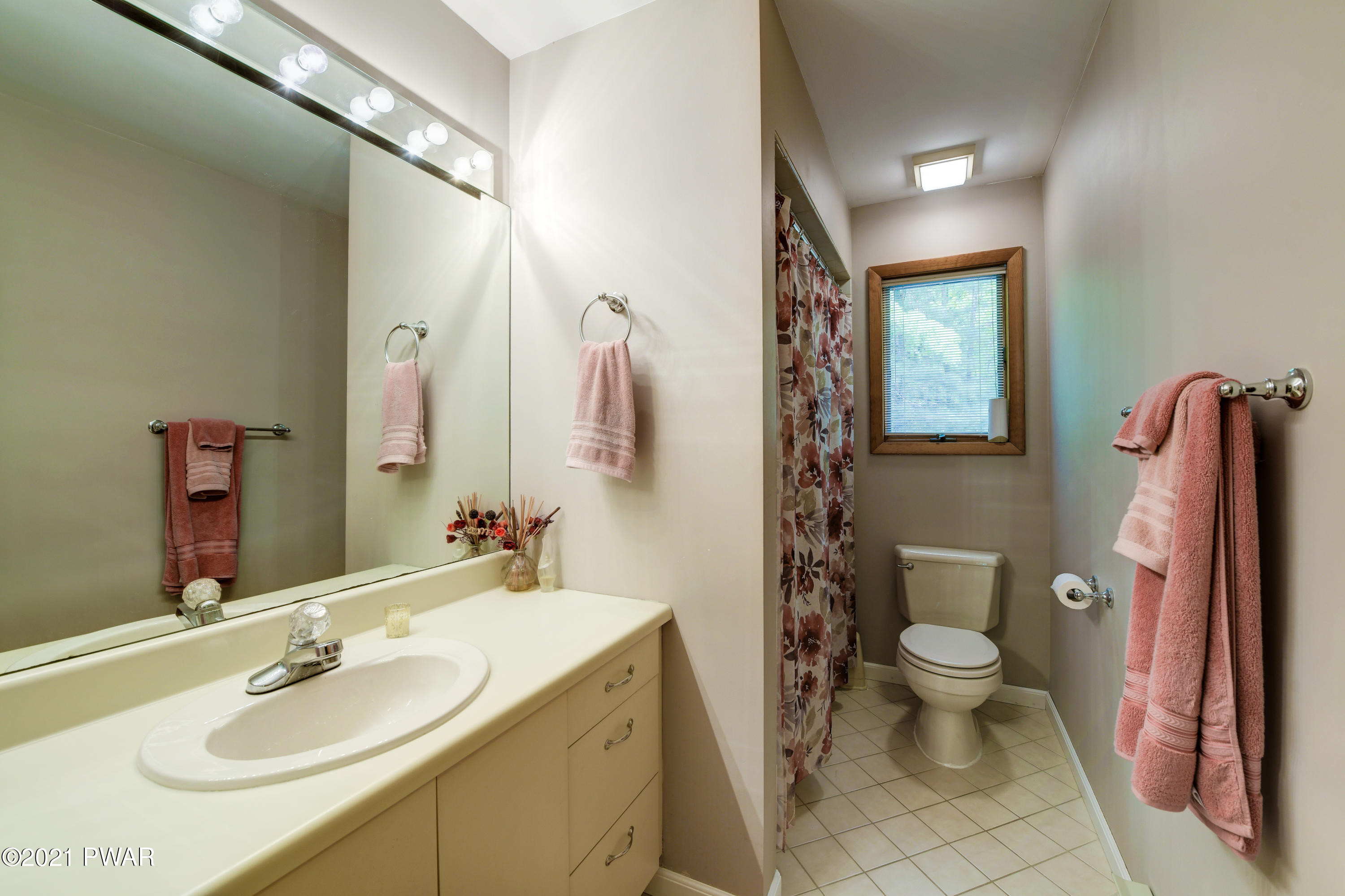 130 Cabin Ridge Road Hawley, PA 18428 - Photo 15 of 28 1st Floor Bathroom