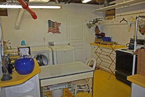 1960 Miller Road Flint, MI 48503 - Photo 19 of 23 20376450-18.JPG