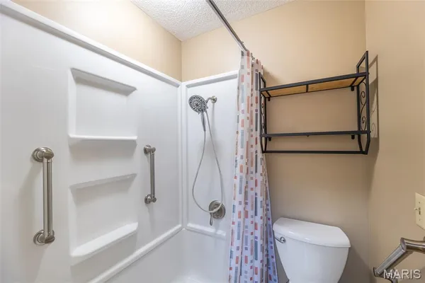 $229,900 | 2855 Lakeside Drive, Poplar Bluff, MO 63901