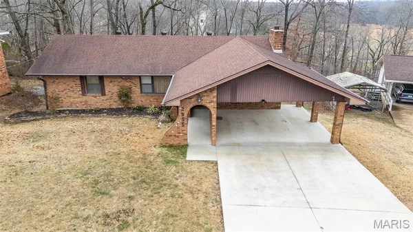 $229,900 | 2855 Lakeside Drive, Poplar Bluff, MO 63901