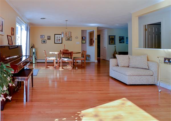 41 Yorkshire Road Dover, MA 02030 - Photo 10 of 29 Gallery Image 10