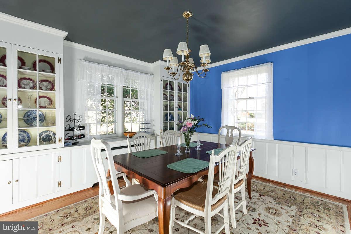 105 Greenbrier Road Baltimore, MD 21286 - Photo 7 of 27 Dining Room