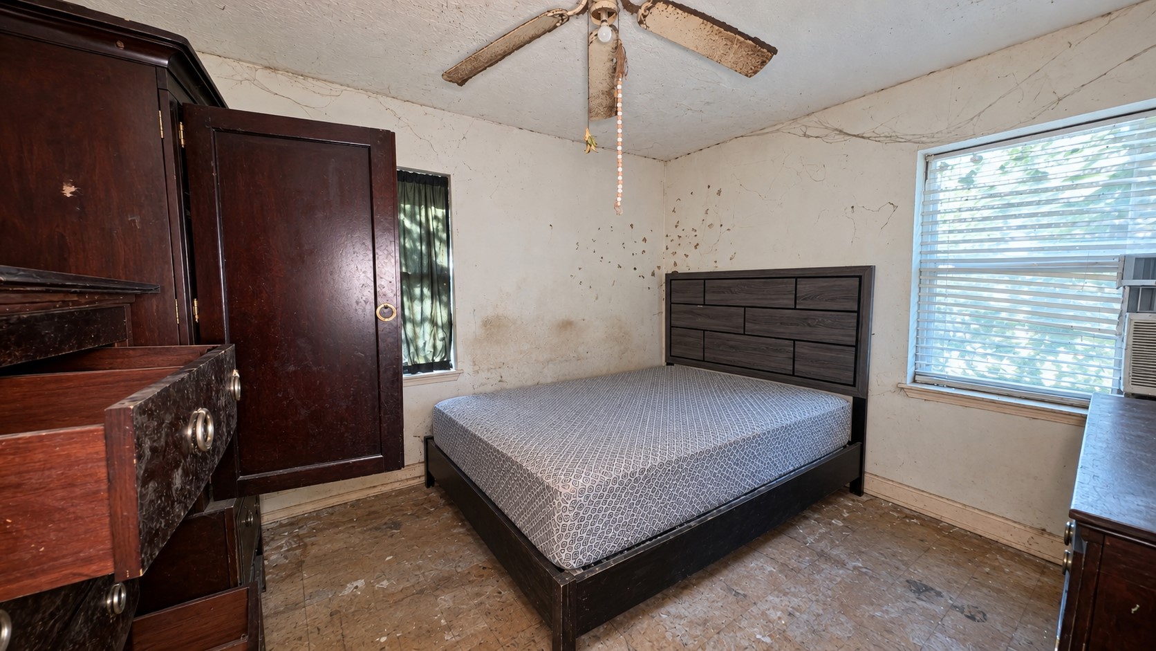 508 Burke Road Pasadena, TX 77506 - Photo 5 of 10 Gallery Image 5
