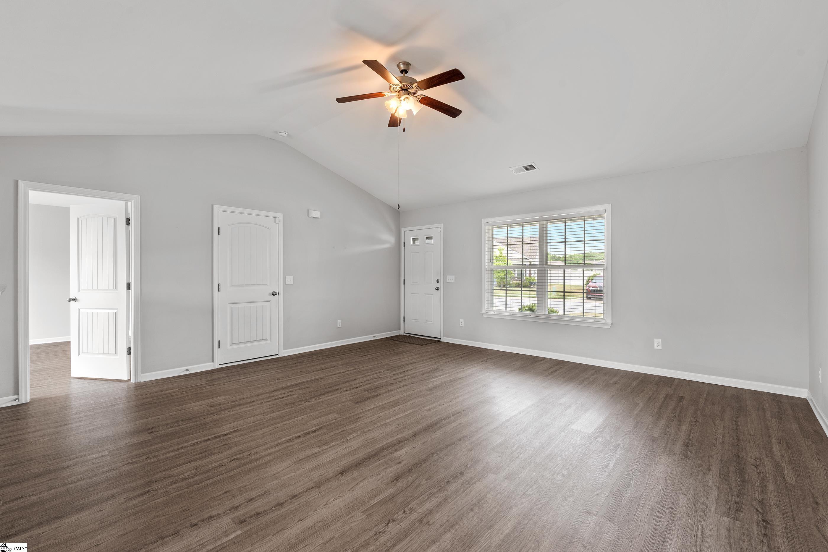 6 Snowy Court Fountain Inn, SC 29644 - Photo 2 of 32 Gallery Image 2