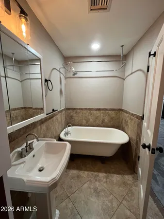 $3,095 | 1002 South Roosevelt Street, Tempe, AZ 85281