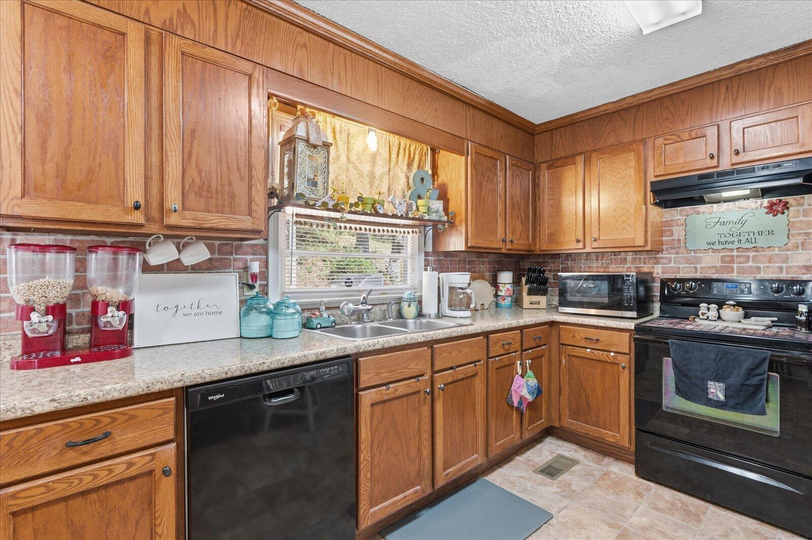 627 Mission Ridge Road Rossville, GA 30741 - Photo 8 of 28 08-627 Mission Ridge Rd-8