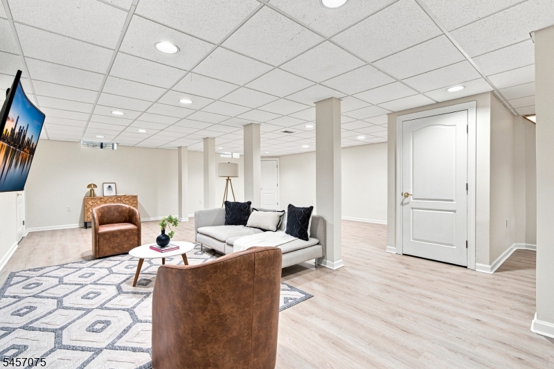 907 Colonia Road Elizabeth, NJ 07208 - Photo 40 of 43 Gallery Image 40