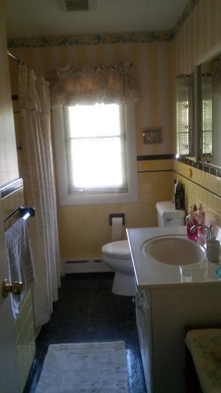 6 Tapley Road Lynnfield, MA 01940 - Photo 8 of 10 Gallery Image 8