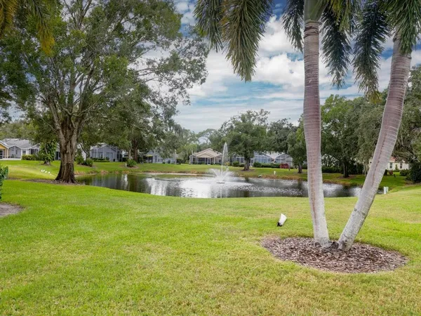 $2,900 | 7234 Eleanor Circle, Unit 203, Sarasota, FL 34243