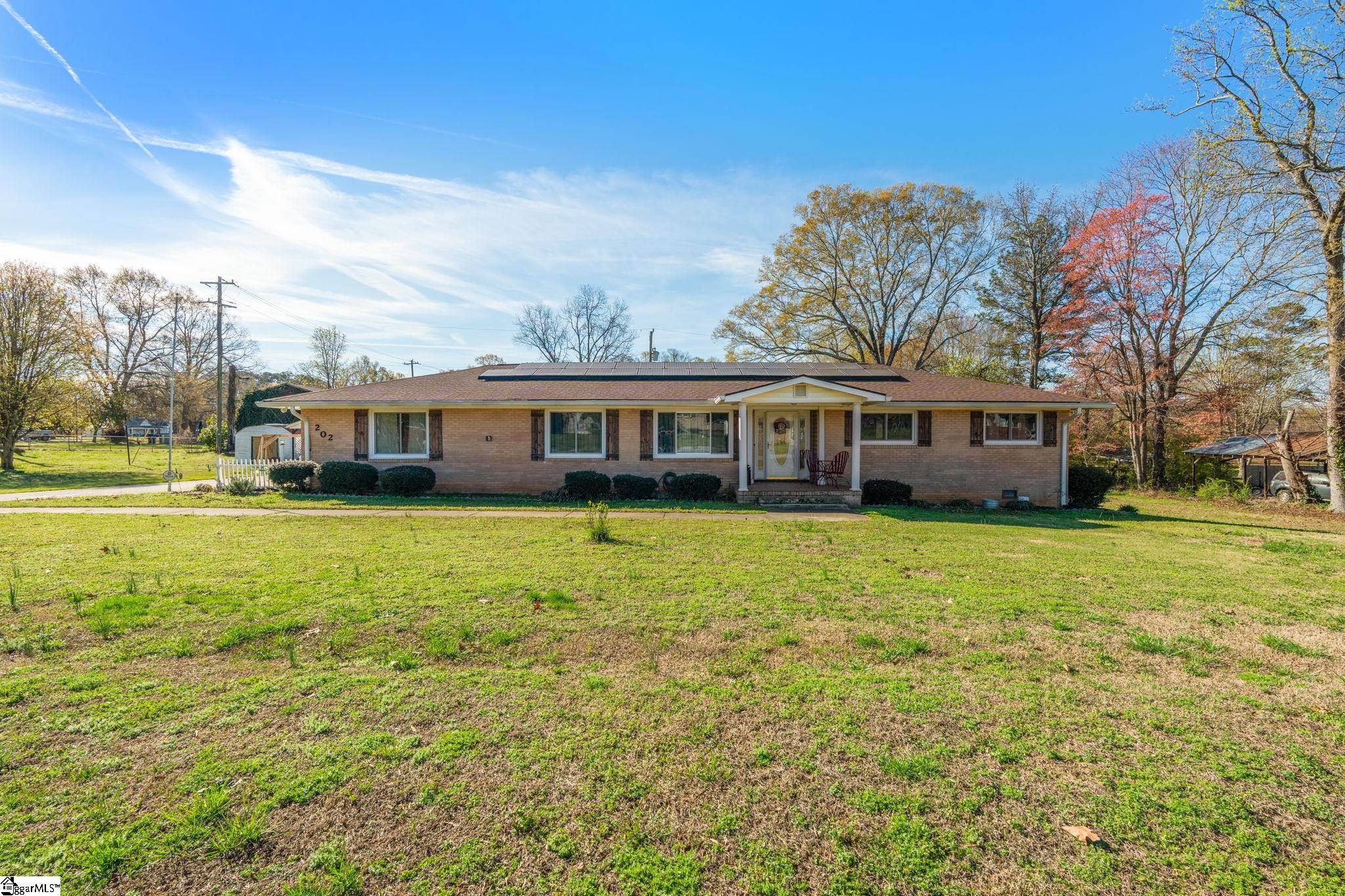 202 Park Road Belton, SC 29627 - Photo 1 of 42 Gallery Image 1