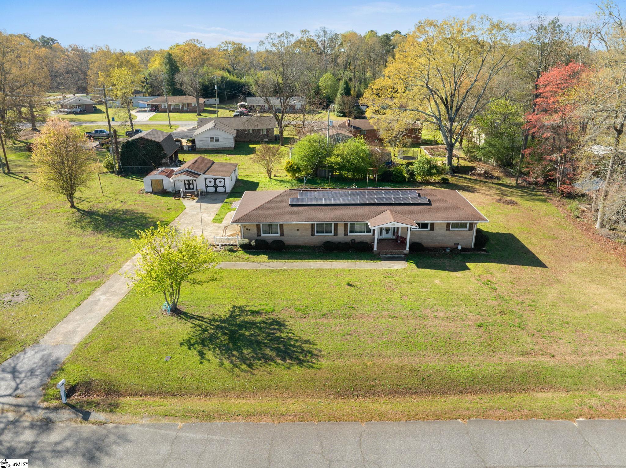 202 Park Road Belton, SC 29627 - Photo 6 of 42 Gallery Image 6