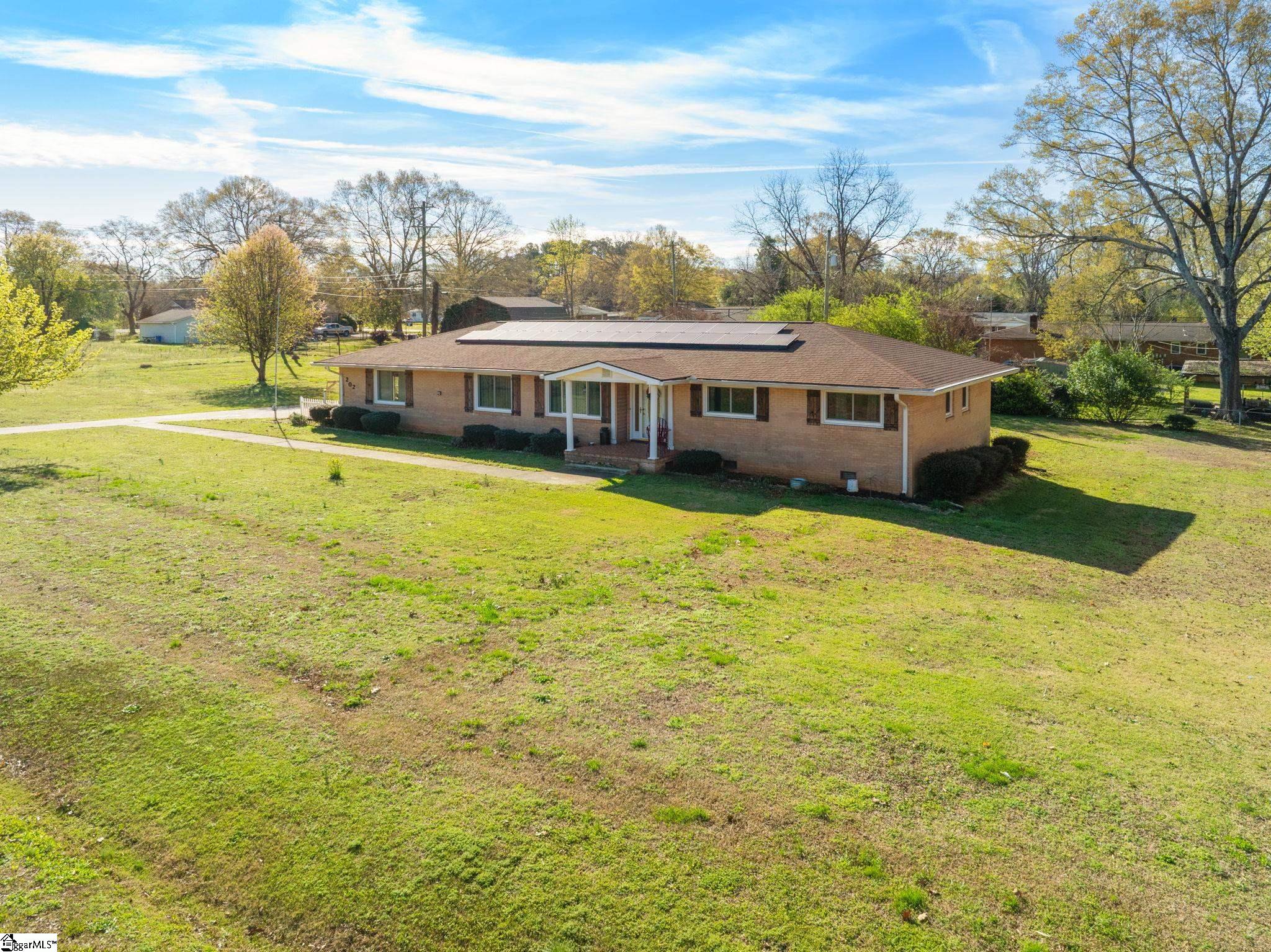 202 Park Road Belton, SC 29627 - Photo 7 of 42 Gallery Image 7