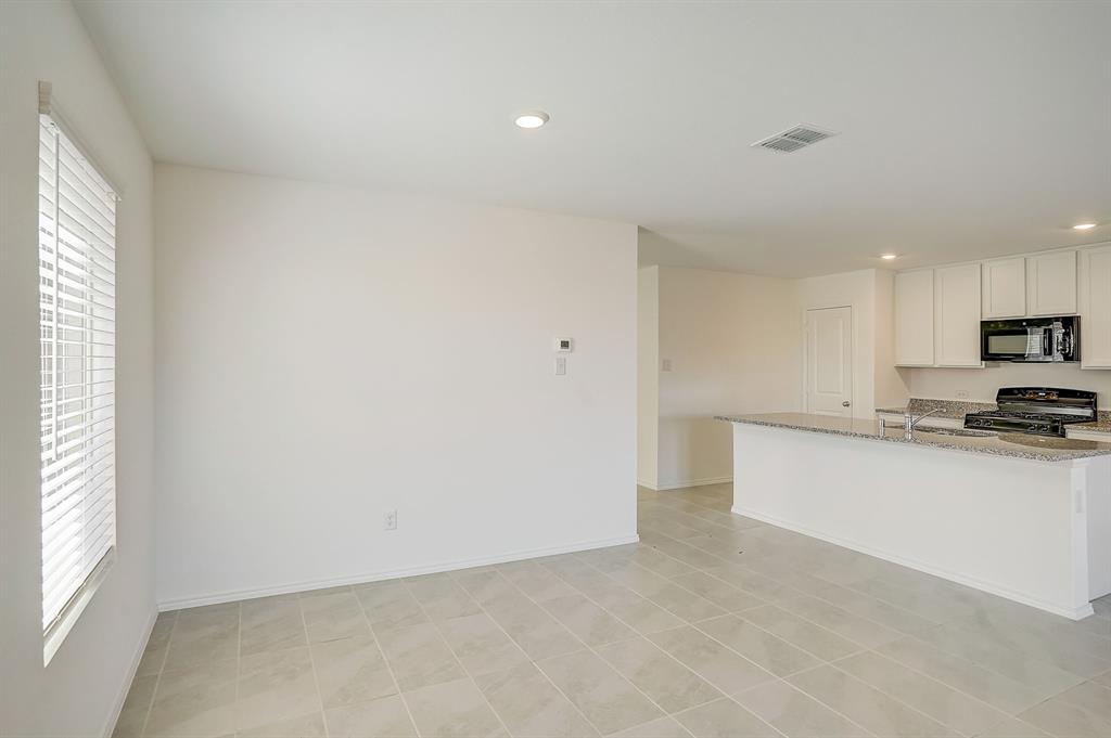 2817 Watchpoint Road Little Elm, TX 75068 - Photo 10 of 40