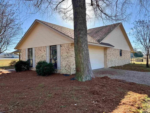 $1,800 | 11313 FM 2868, Flint, TX 75762