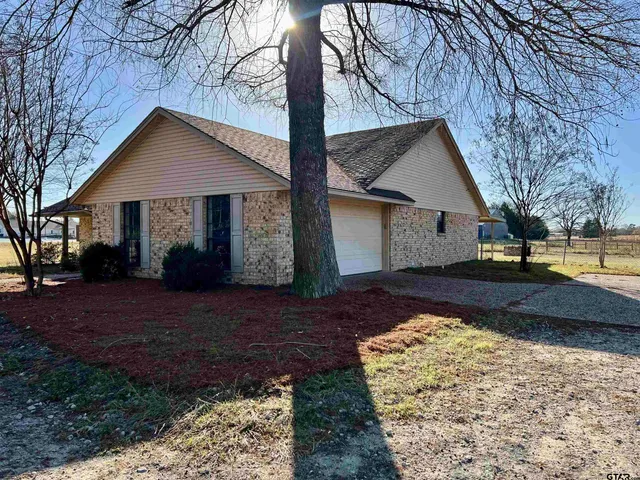 $1,800 | 11313 FM 2868, Flint, TX 75762