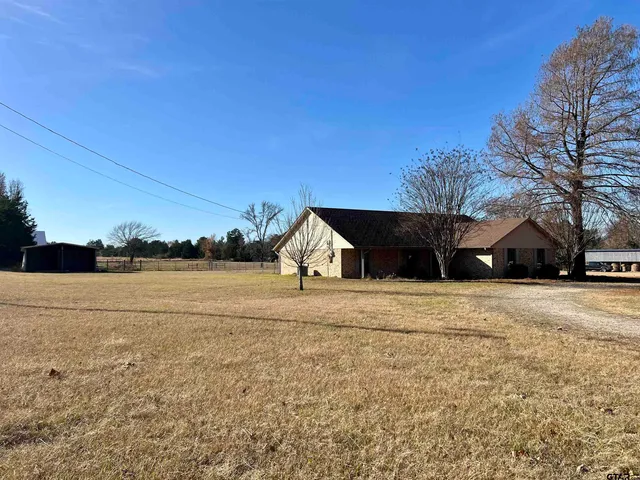 $1,800 | 11313 FM 2868, Flint, TX 75762