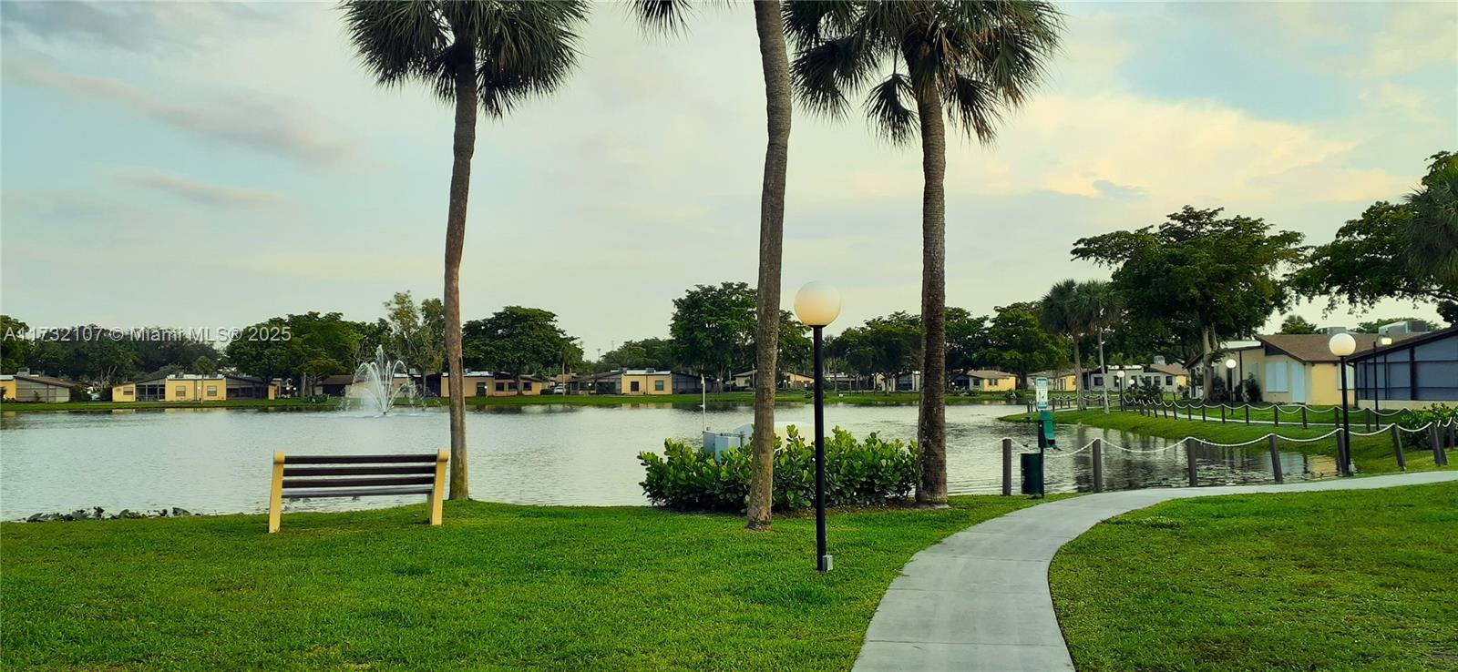 250 Gate Road, Unit 160 Hollywood, FL 33024 - Photo 17 of 33 a view of a garden