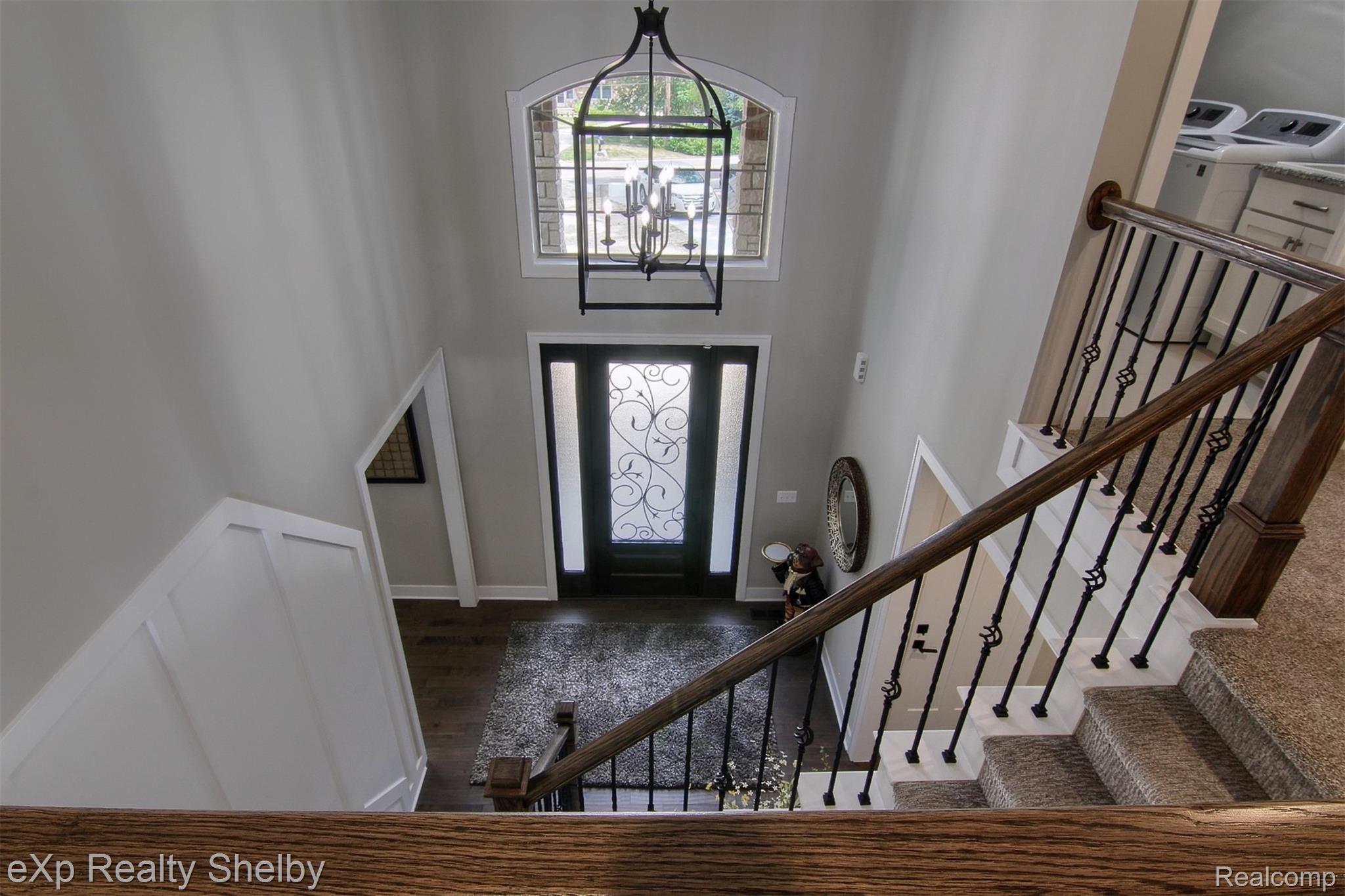 11223 Chicago Road Warren, MI 48093 - Photo 3 of 37 5-Foyer From Above.jpg