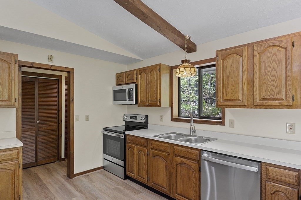 60 Newell Hill Road Sterling, MA 01564 - Photo 19 of 42 Gallery Image 19