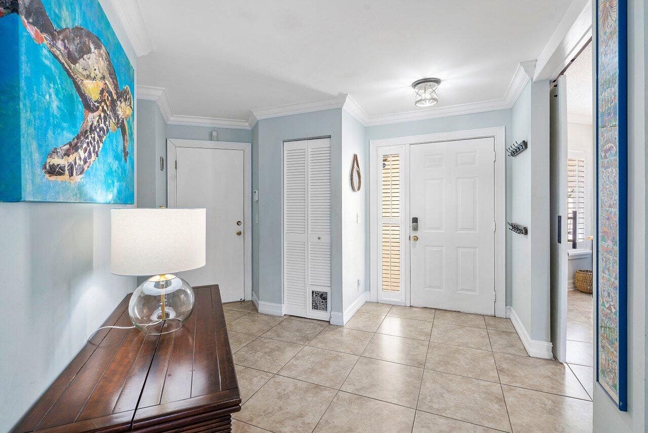 23158 Island View, Unit 4 Boca Raton, FL 33433 - Photo 6 of 40 Foyer