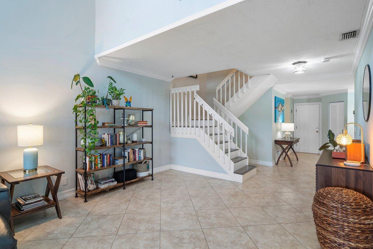 23158 Island View, Unit 4 Boca Raton, FL 33433 - Photo 9 of 40 007-23158IslandView-4-BocaRaton-FL-33433