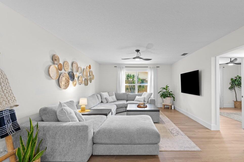 883 Prairie Road West Palm Beach, FL 33406 - Photo 2 of 33 2