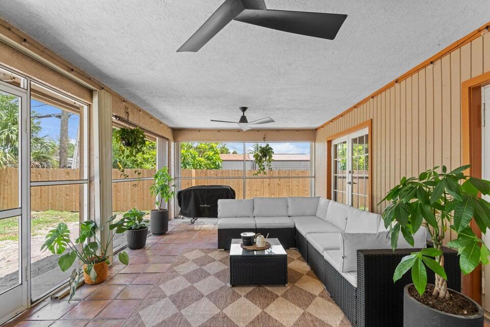 883 Prairie Road West Palm Beach, FL 33406 - Photo 27 of 33 27
