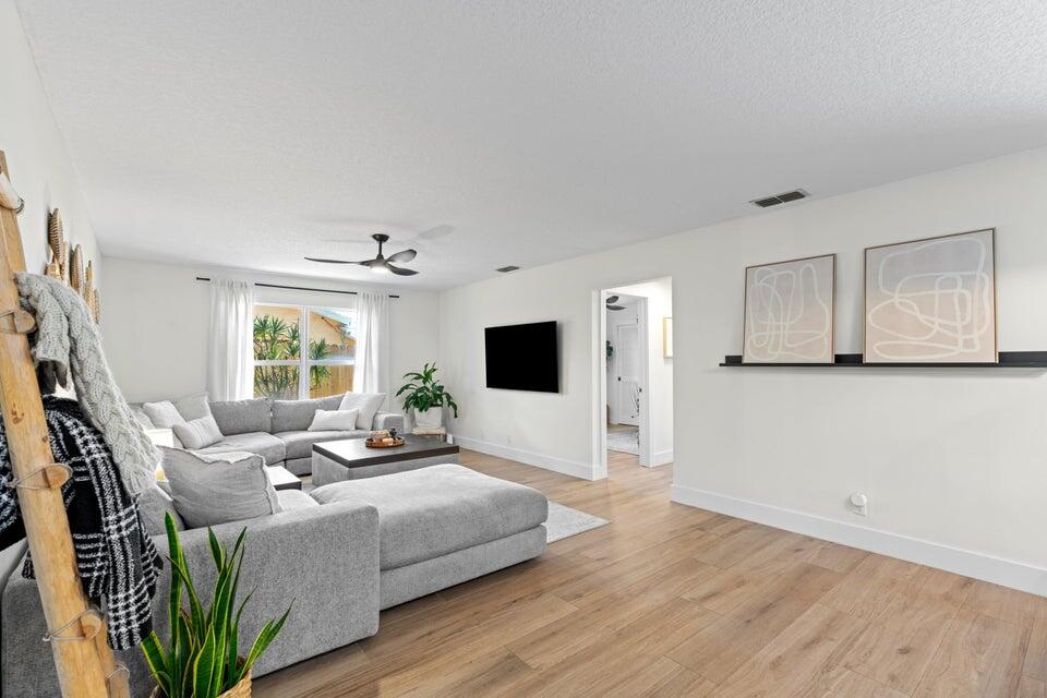 883 Prairie Road West Palm Beach, FL 33406 - Photo 3 of 33 3