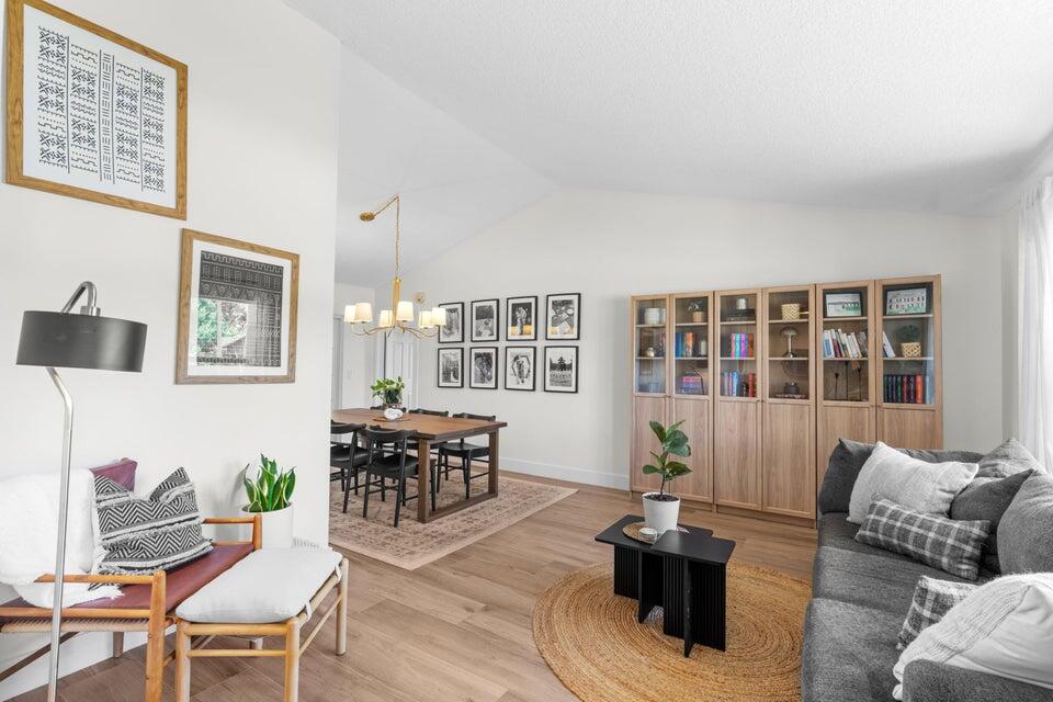 883 Prairie Road West Palm Beach, FL 33406 - Photo 4 of 33 4