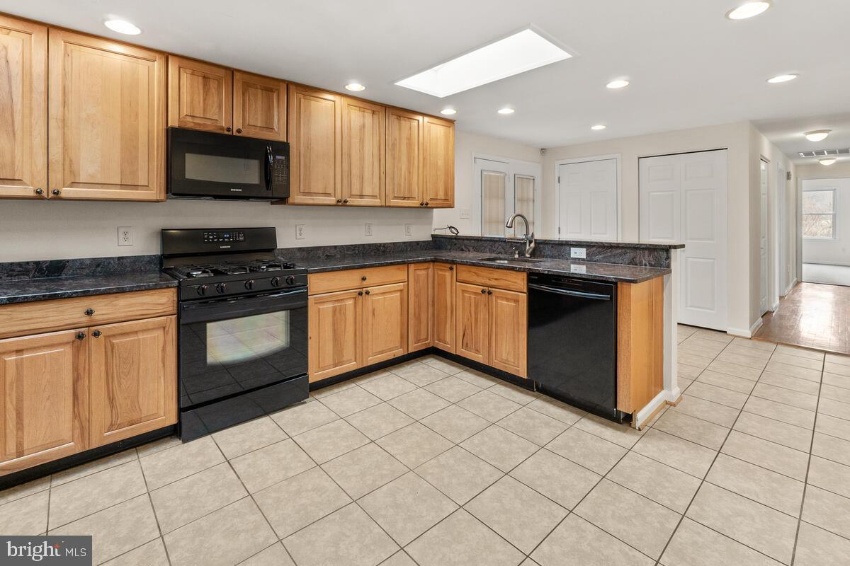7943 Dollyhyde Road Mount Airy, MD 21771 - Photo 11 of 57 Kiitchen