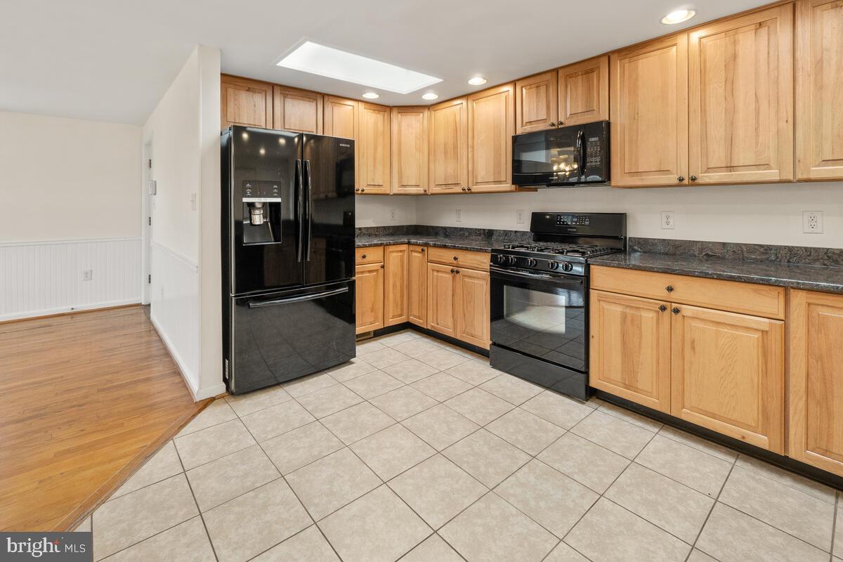 7943 Dollyhyde Road Mount Airy, MD 21771 - Photo 12 of 57 Kitchen