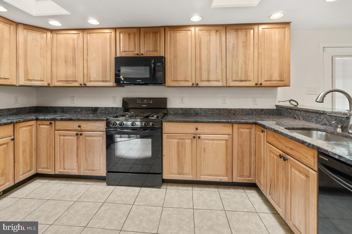 7943 Dollyhyde Road Mount Airy, MD 21771 - Photo 15 of 57 Kitchen