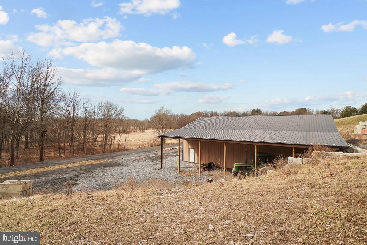 7943 Dollyhyde Road Mount Airy, MD 21771 - Photo 43 of 57 Side View - Pole Barn