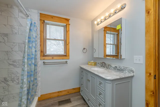 $337,400 | 241 South Walnut Street, Jamestown, IN 46147