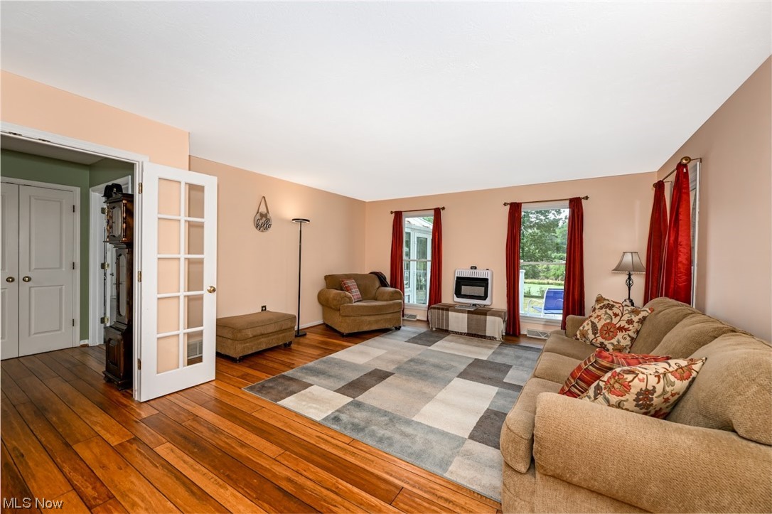 970 Fixler Road Wadsworth, OH 44281 - Photo 23 of 35 The living room