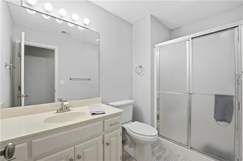 $410,000 | 2440 West 137th Place, Leawood, KS 66224