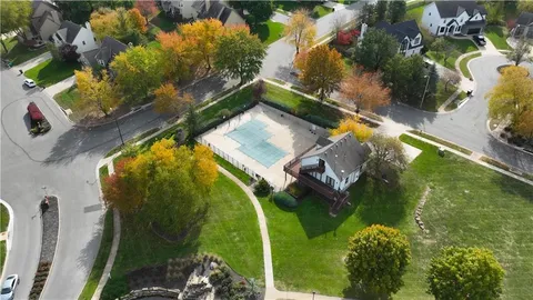 $410,000 | 2440 West 137th Place, Leawood, KS 66224