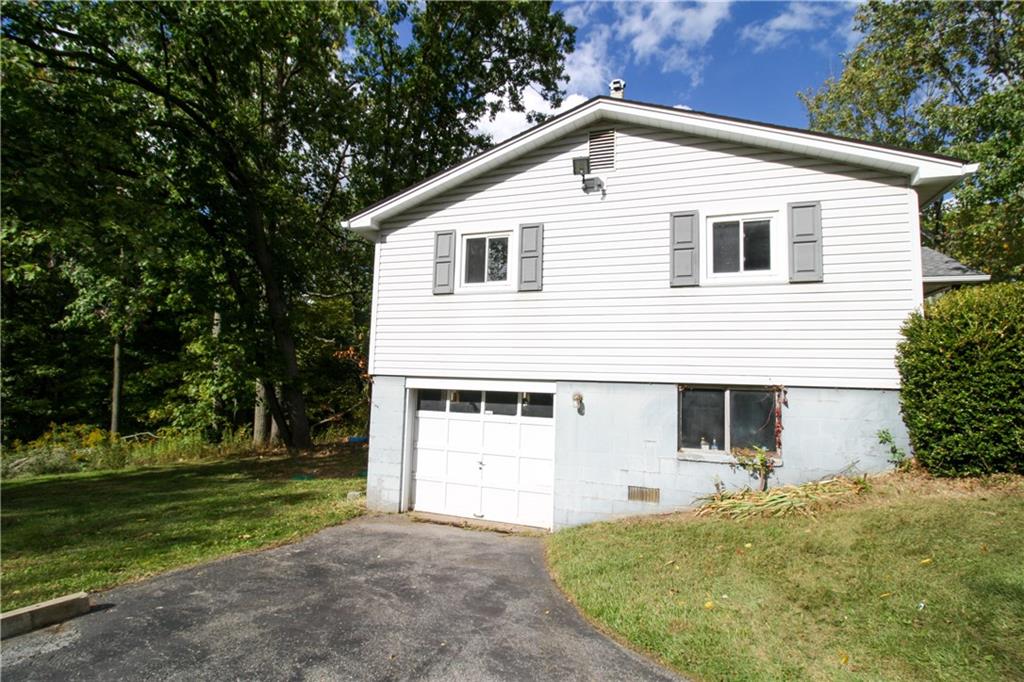1230 Gringo Clinton Road Aliquippa, PA 15001 - Photo 4 of 22 Gallery Image 4