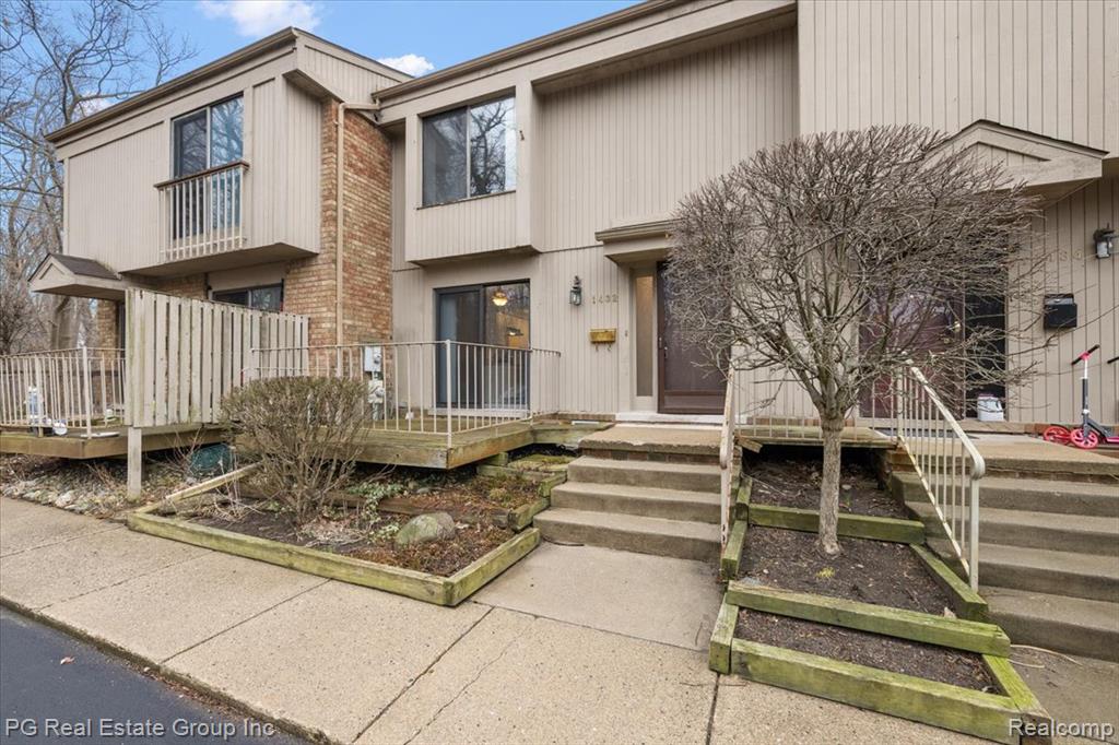 1432 Oakbrook Rochester Hills Rochester, MI 48307 - Photo 3 of 34