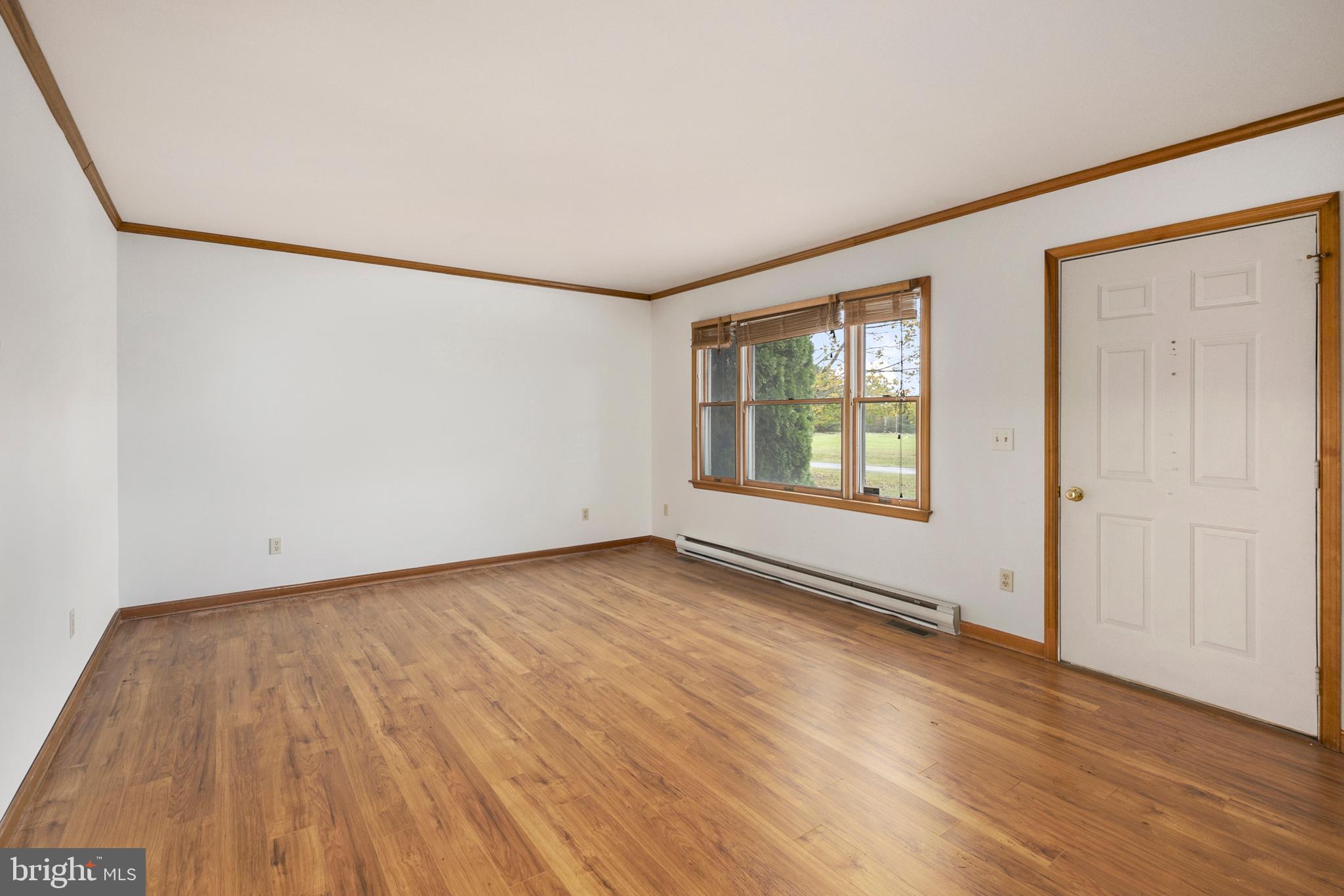 7968 Radcliffe Road Chestertown, MD 21620 - Photo 7 of 21 Living room
