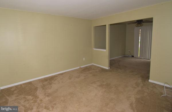 16 Tabiona Court Silver Spring, MD 20906 - Photo 2 of 12 an empty room with closet area