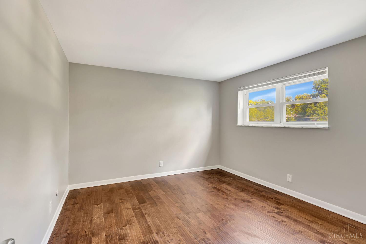 2270 Madison Road, Unit 3C Cincinnati, OH 45208 - Photo 15 of 32 Bedroom #1