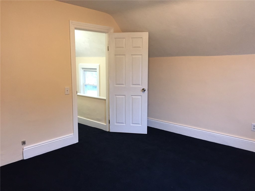 40 Shore Road East Providence, RI 02915 - Photo 14 of 17 Gallery Image 14
